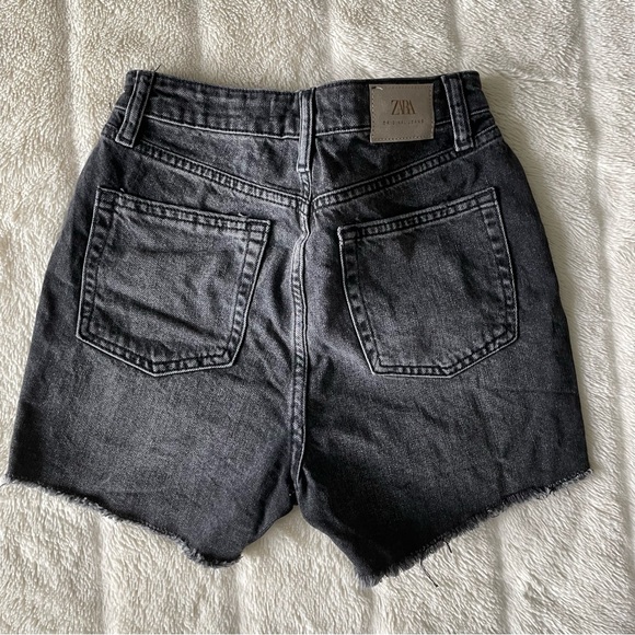 ZARA Ripped Denim Shorts - Picture 4 of 4